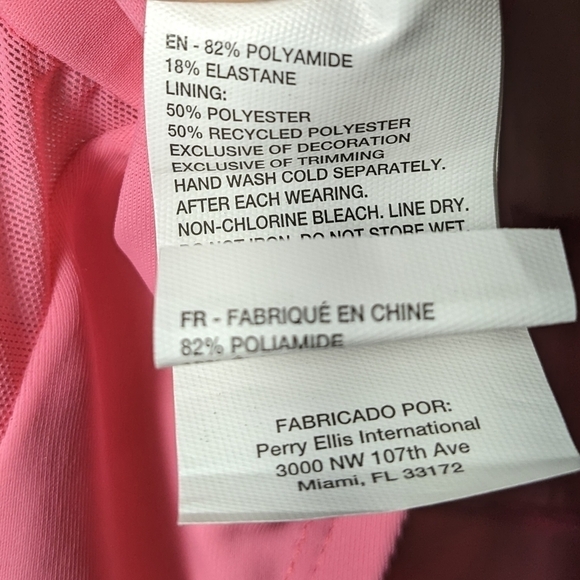 Nike Mesh Solid Edge V-back one piece swimsuit - Picture 11 of 12